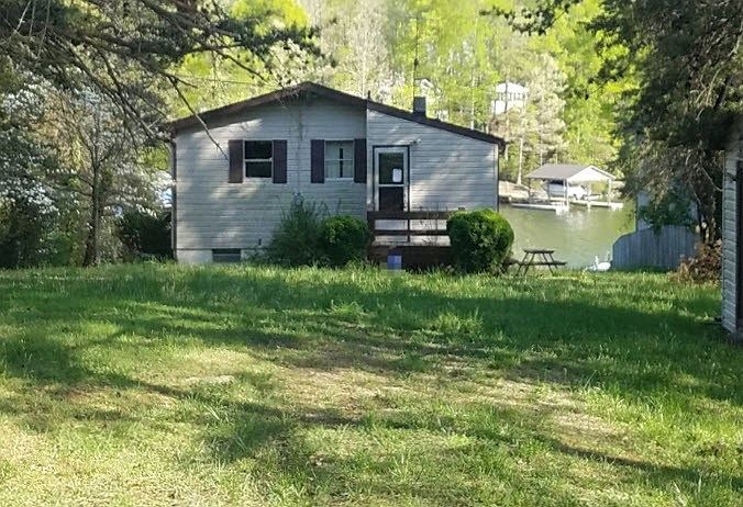 1st image of 213 Hillcrest Heights Dr
