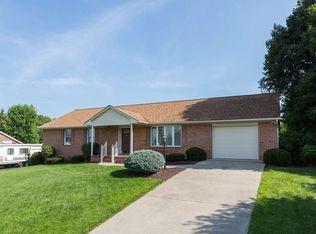3076 Pin Oak Dr, Harrisonburg, VA 22801