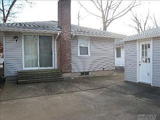 3rd image of 252 Whitehall St