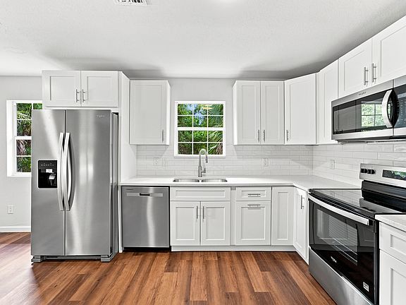 4th image of 820 Abbott Ave
