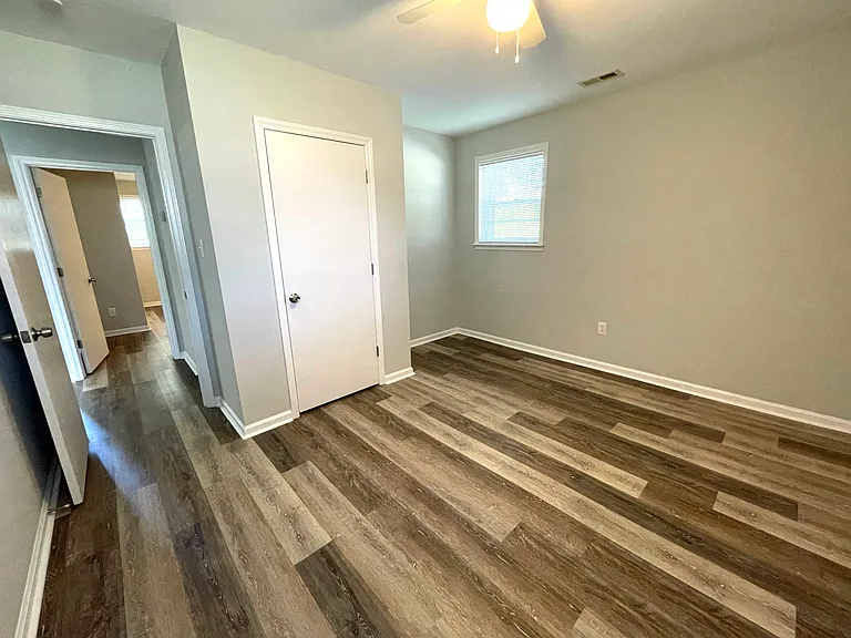 226 Myrtle Ave — Photo 12