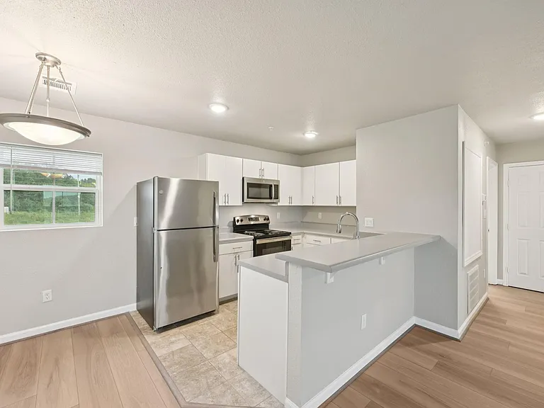 258 Plez Morgan Dr #E — Photo 11