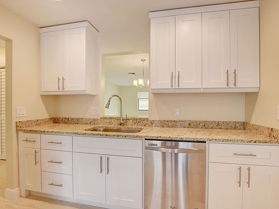 5th image of 14942 Wildflower Ln