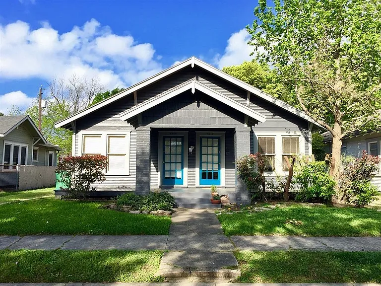 4009 Oak Ridge St — Photo 1