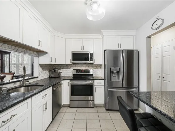 419 Sierra Vista Lane #419, Valley Cottage, NY 10989