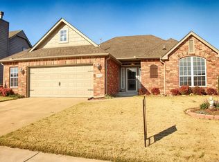 2408 W Pensacola St, Broken Arrow, OK 74011