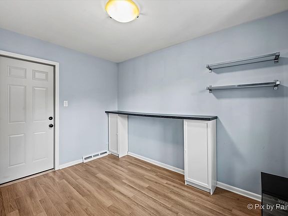 5th image of 1441 E Joan Dr