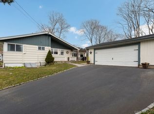 9 Stevens Rd, Clinton, CT 06413