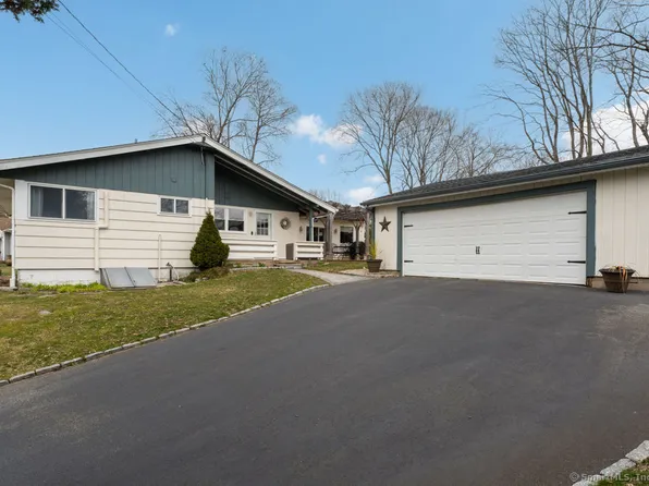 9 Stevens Road, Clinton, CT 06413