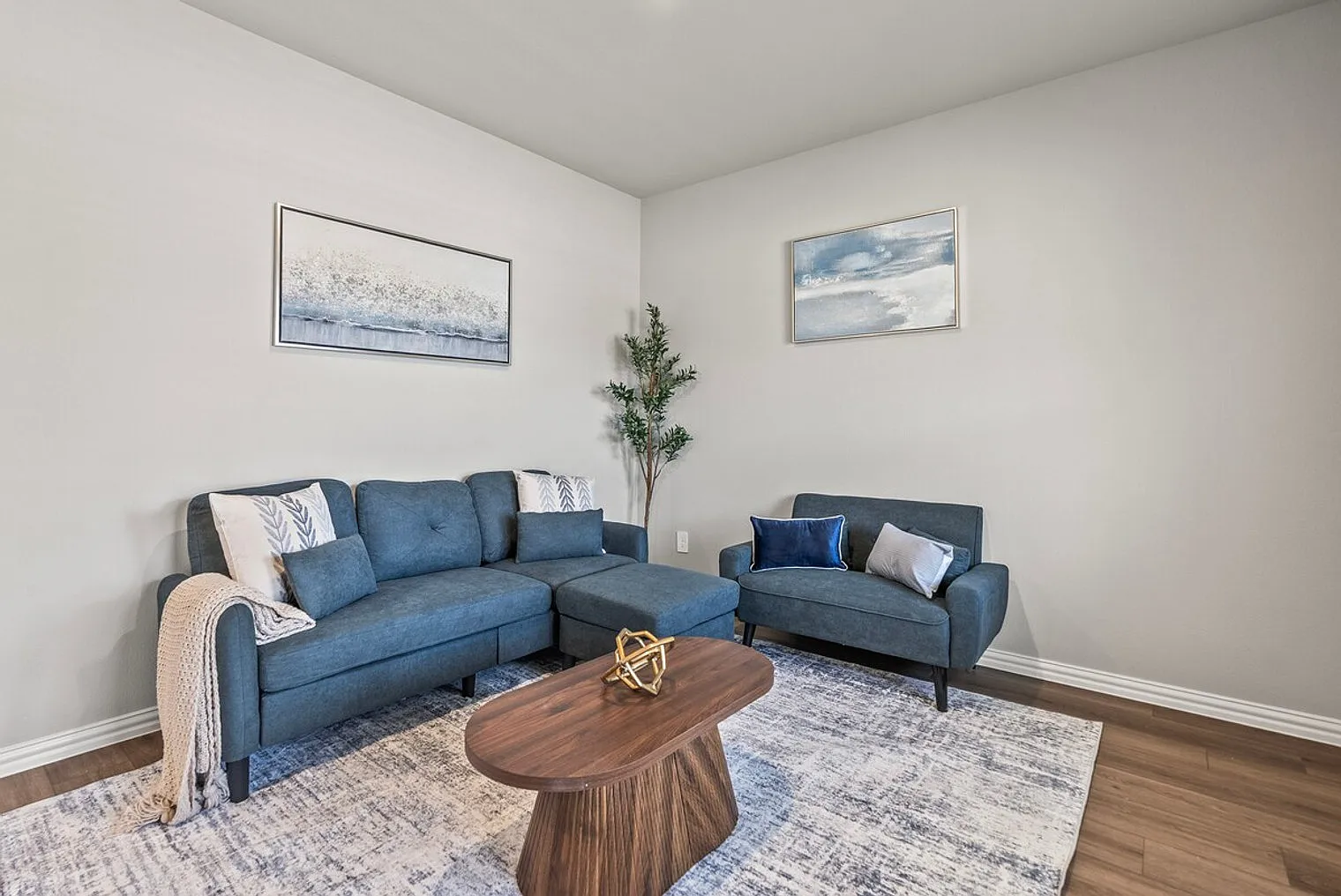 4 bed, 3.5 bath, $5,303 — Photo 1
