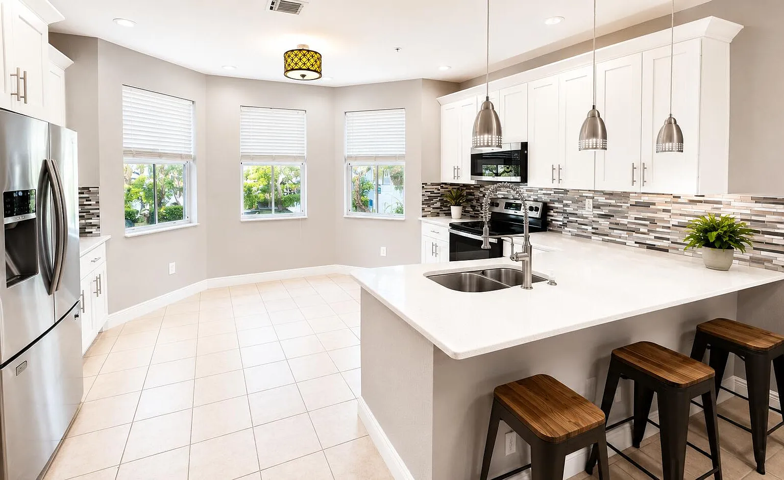 3 bed, 3.5 bath, 1932 sqft, $2,650 — Photo 3