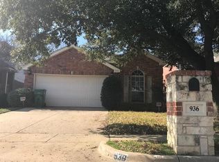 936 Azalia Dr, Lewisville, TX 75067