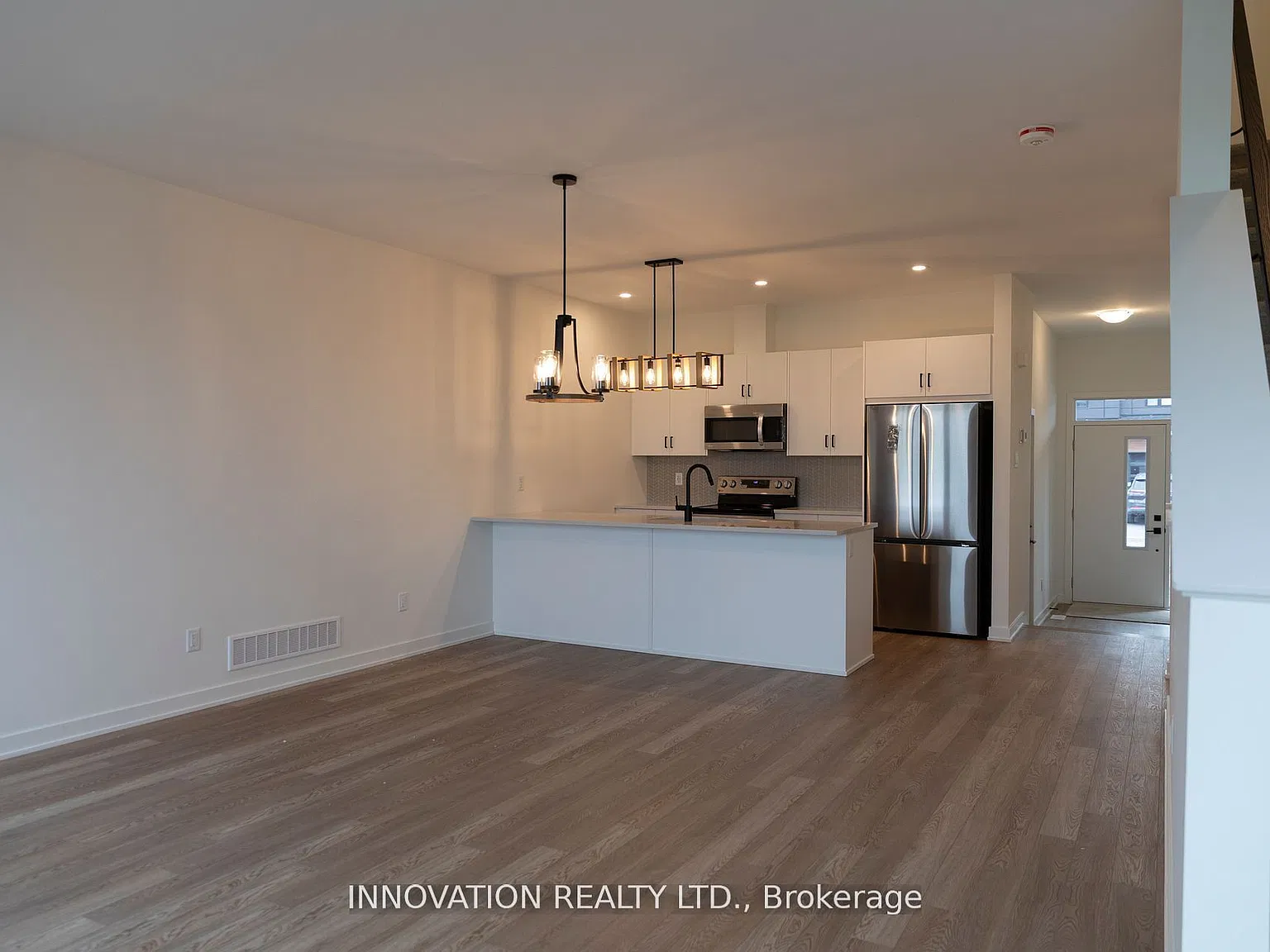 3 bed, $2,700 — Photo 3