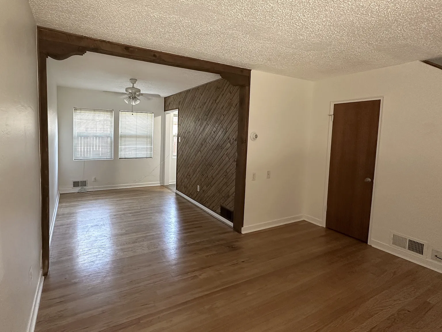 1405 San Carlos Road Southwest - 1 — Photo 3