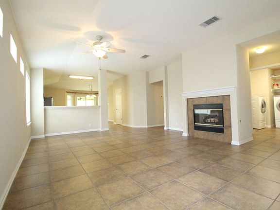 3rd image of 1103 Tanglewood Dr