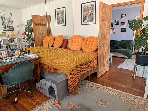 4th image of 82 Chestnut Hill Ave #2