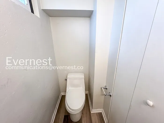 11912 Beacon Ave — Photo 21