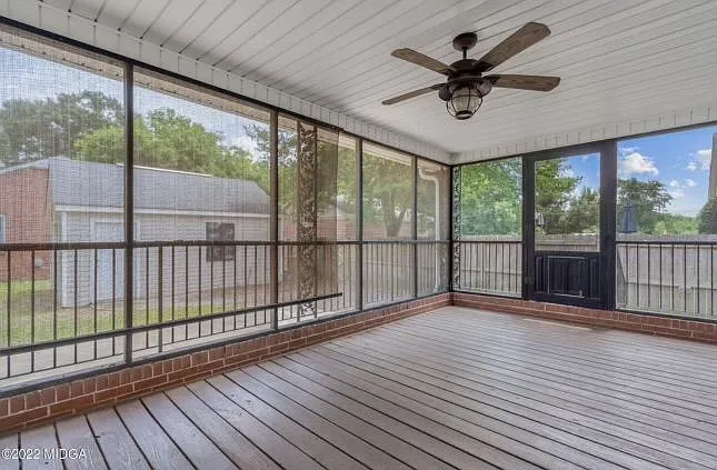 322 Pio Nono Ave — Photo 20