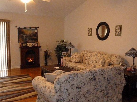 4th image of 1824 Wexford Dr