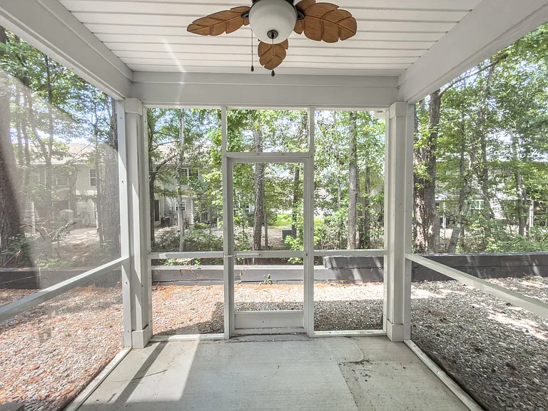150 Buchanan Cir — Photo 12