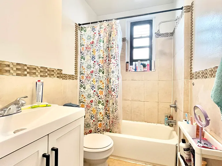 383 Sumpter St #3R — Photo 12