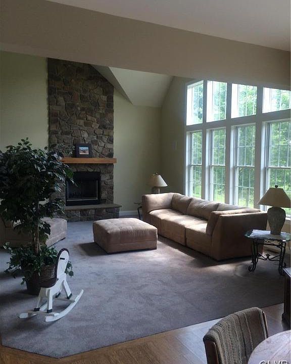 2nd image of 3412 Woodbyne Rd