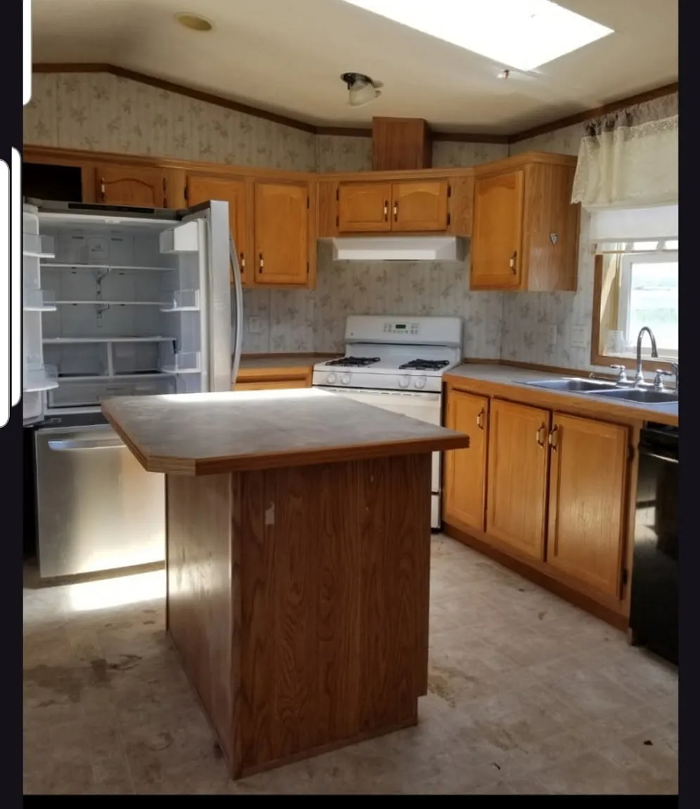 3 bed, 1280 sqft, $1,925 — Photo 1