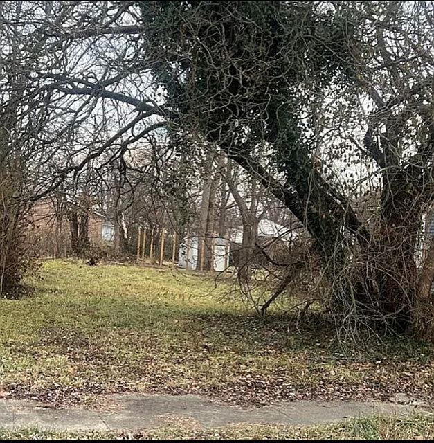 1st image of 3315 N Hawthorne Ln