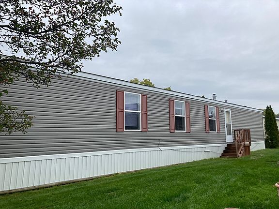 2nd image of 48596 Leafdale Ct