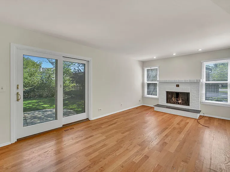 1100 Lockwood Dr — Photo 16