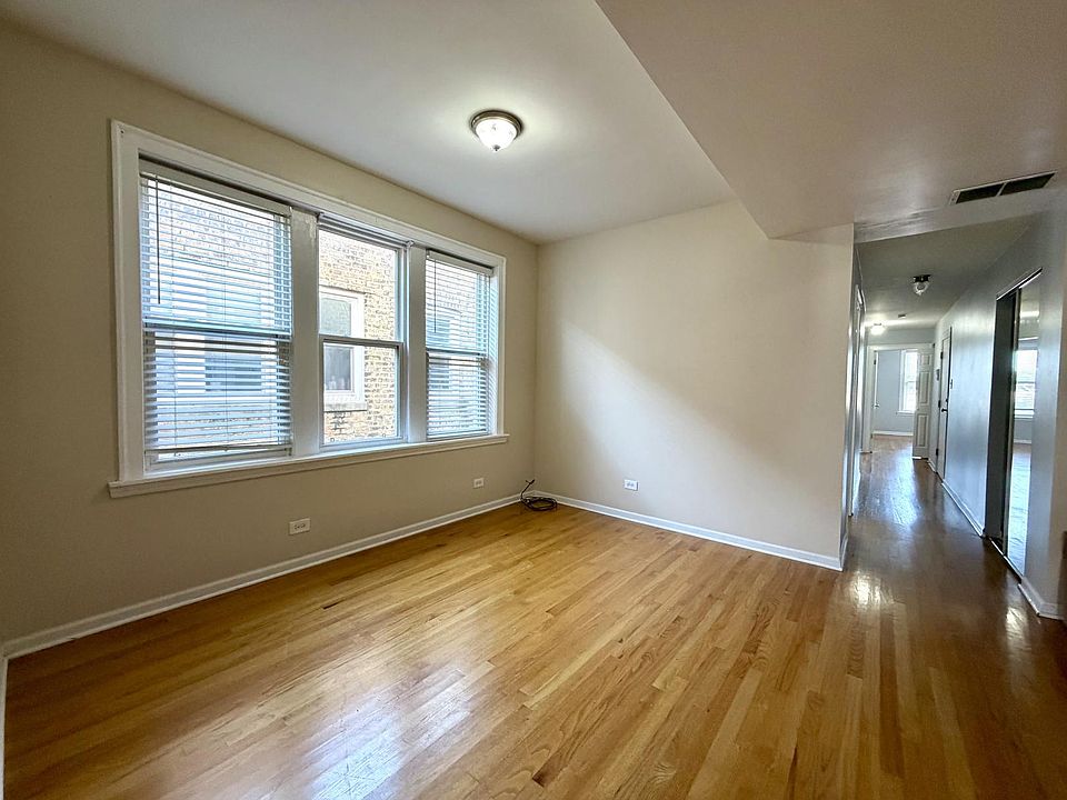 1st image of 4113 W Lawrence Ave #3