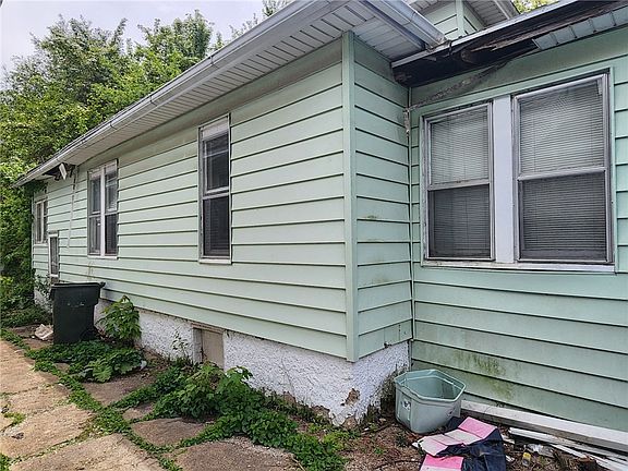 4th image of 1627 E Johns Ave