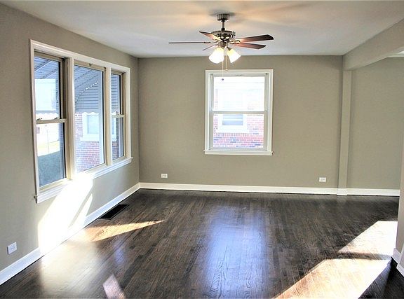 3rd image of 2332 Sunnyside Ave