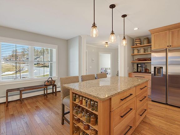 5th image of 24 Maxwell Woods Drive #15