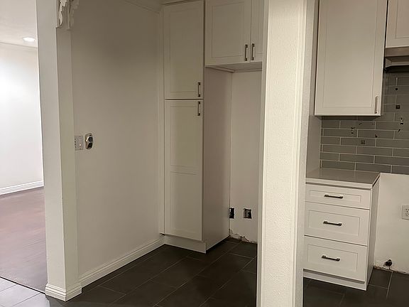 2nd image of 9018 Santa Fe Ave #B