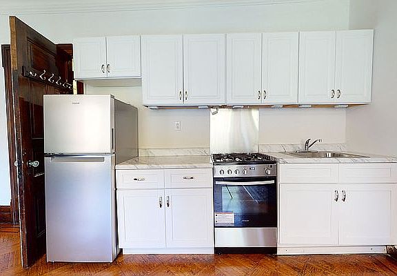 4th image of 136 Joralemon St APT 3F