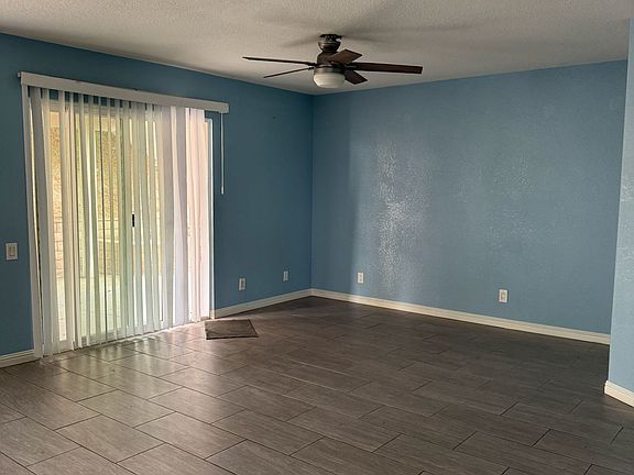 2nd Living room