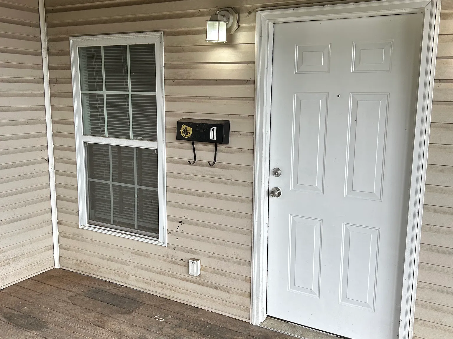 3 bed, 1100 sqft, $1,150 — Photo 2