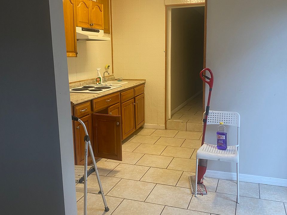 1st image of 3210 Cornell Ave #1-1/2