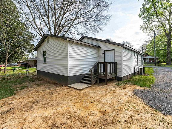 5th image of 1720 Nile Rd