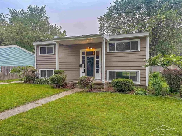 4404 Paine Dr, Midland, MI 48642