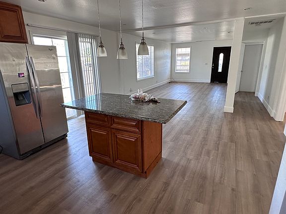 4th image of 22525 Sonoma St