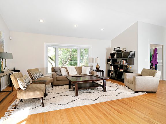 2nd image of 45 Rockwood Dr
