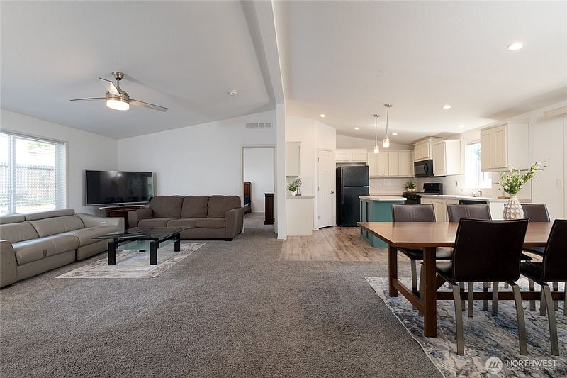 3rd image of 23708 Locust Way #64