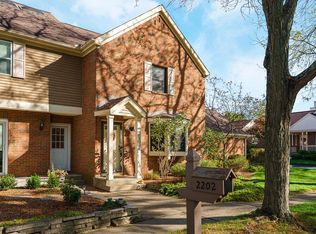 2198 Sandston Rd, Columbus, OH 43220