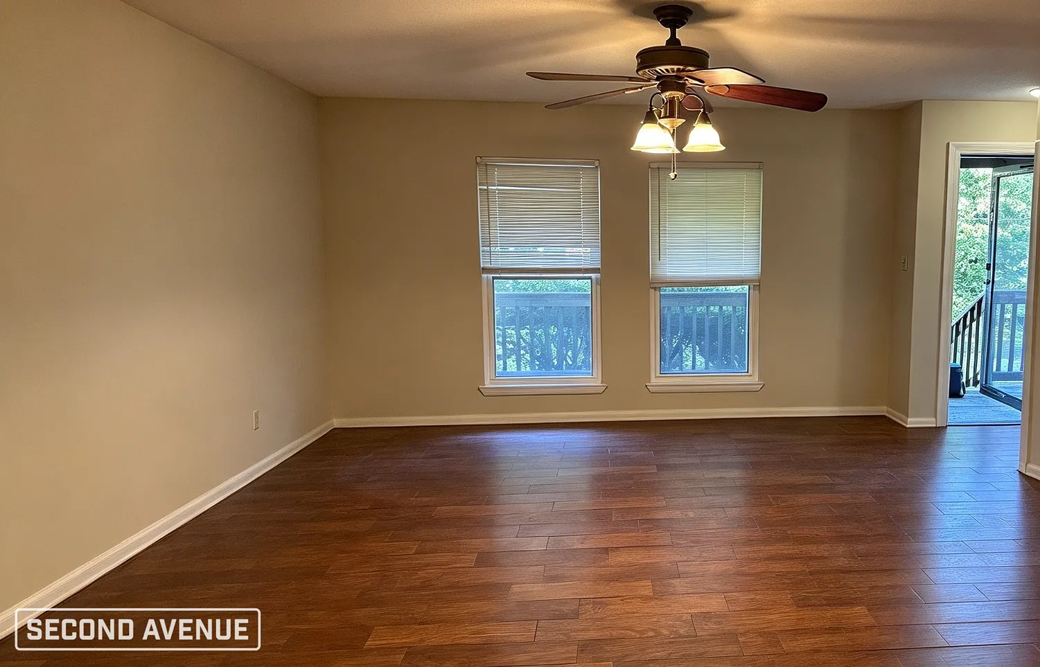 3 bed, 2.0 bath, 1262 sqft, $1,148 — Photo 3