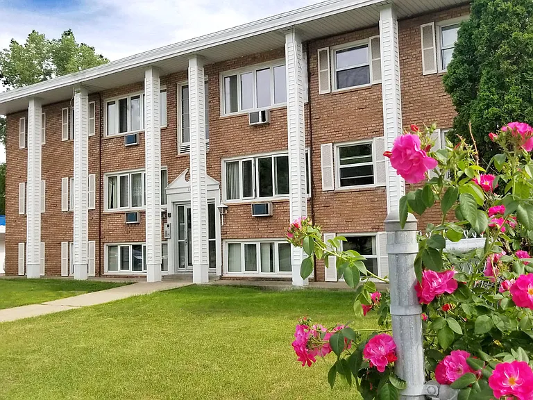 English Conway Place — Photo 19