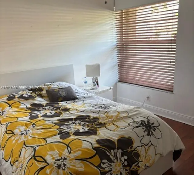 667 Woodgate Ln #B — Photo 2