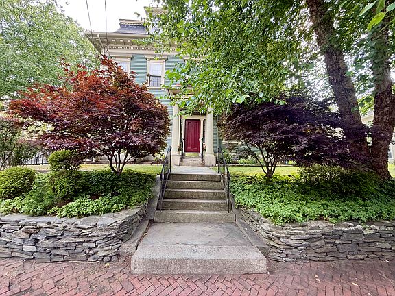 3rd image of 367 Benefit St #1