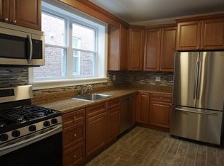 51 E 236th St #1, Bronx, NY 10470